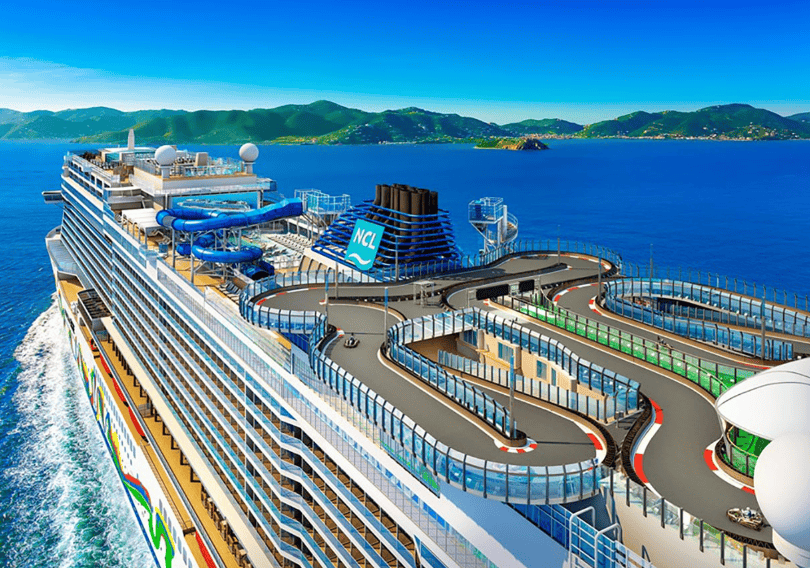 Foto fasilitas hiburan di kapal Norwegian Cruise Line